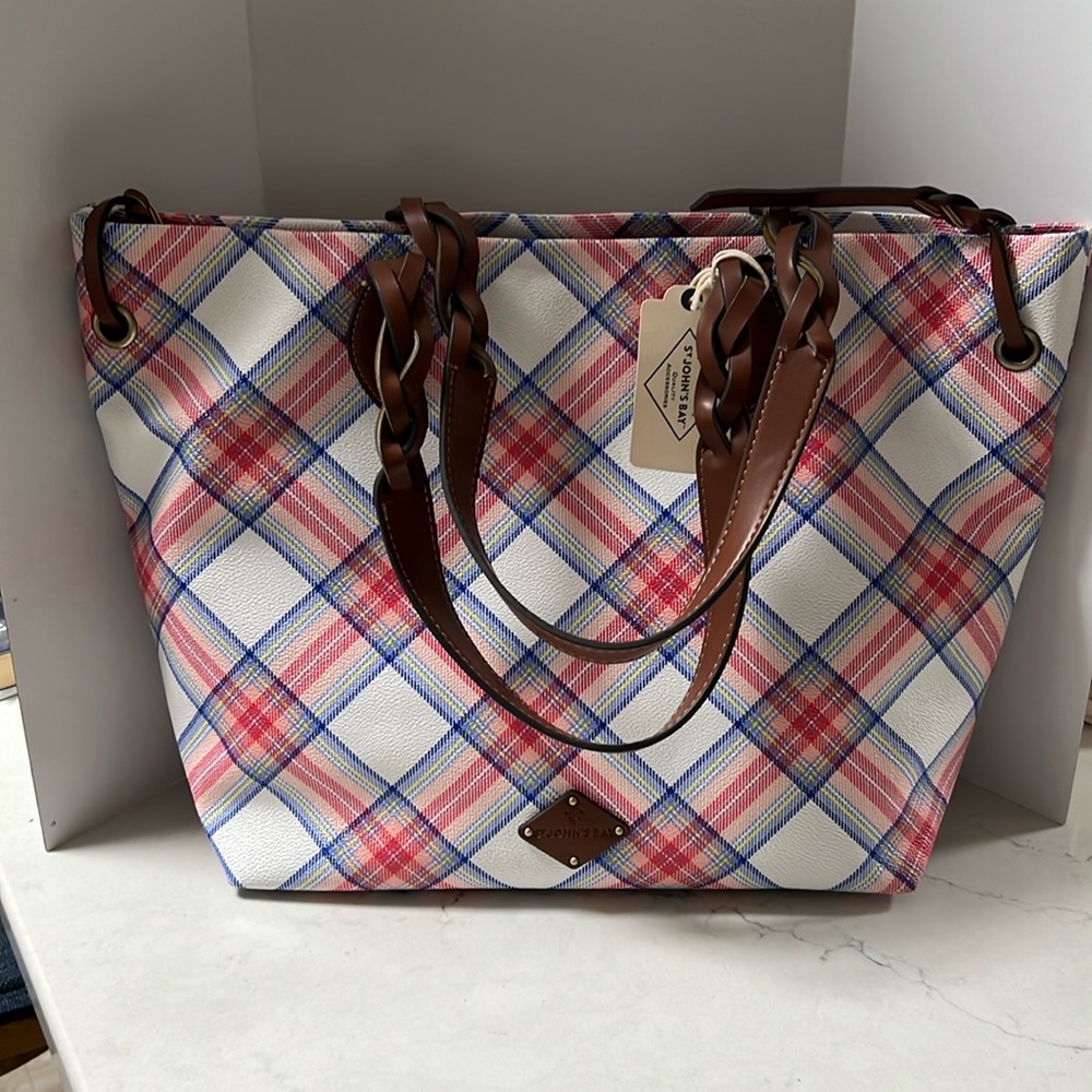 Stylish bag, attractive as purse or tote